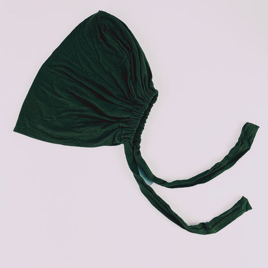 Explore Emerald Green Bamboo Closed Hijab Cap at Hikmah Boutique. Organic bamboo with moisture-wicking and anti-odor benefits. Shop now online or in-store!