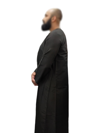 Black Thobe Daffah Emirati Style by Hikmah Boutique Australia. Featuring comfortable fabric, emirati style, this modest clothing is perfect for everyday wear. 