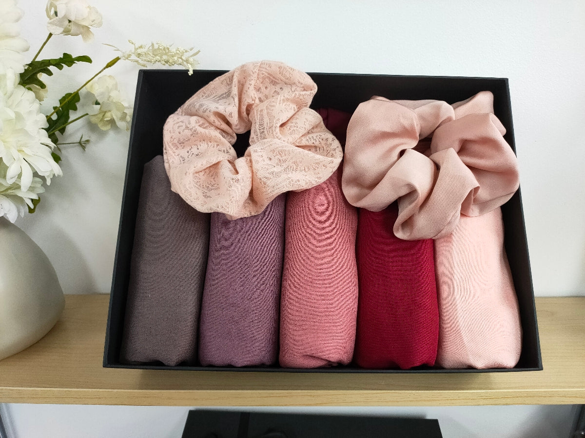 Eid Hijab Gift Box - Gemstone Range Discover the perfect blend of elegance, tradition, and modesty with our Eid Hijab Gift Box - Gemstone Range, exclusively curated for you by Hikmah Boutique.