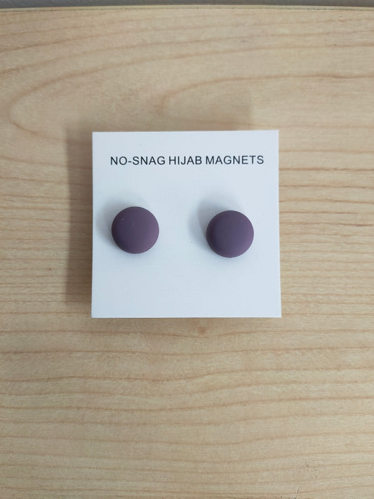 Discover our Hijab Magnets in Dusty Purple Twin-Pack for a sophisticated and practical way to secure your hijab. Shop now at Hikmah Boutique for magnetic hijab brooches.