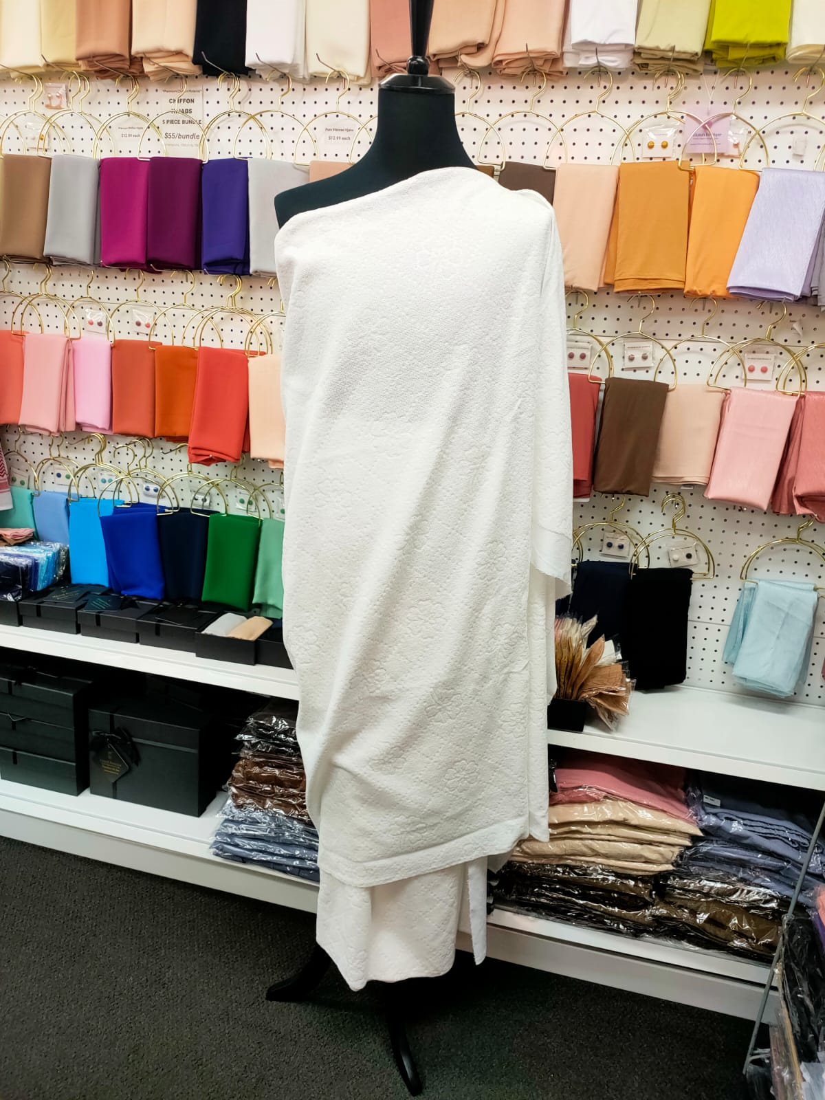 Discover the finest Ihram Hajj & Umrah at Hikmah Boutique. It's a 2-piece set made from quality Micro-Fibre material measuring 210cm by 105cm. Shop online for high-quality Ihram. Elevate your pilgrimage experience with our premium Ihram.