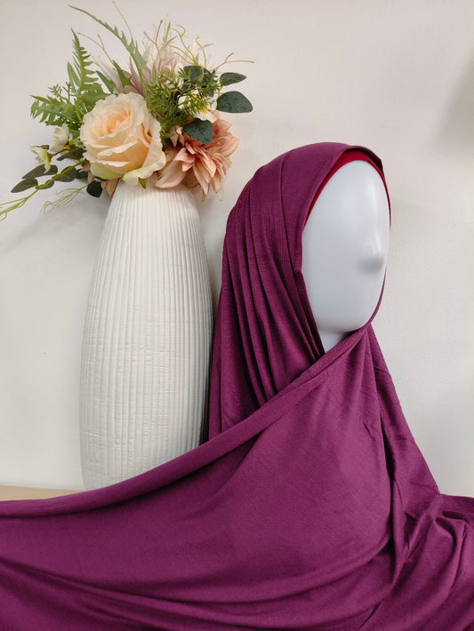 Discover the perfect Gloxinia Jersey Hijab at Hikmah Boutique. Shop soft, stretchable, and stylish hijabs for summer. Explore our modest clothing store online today!