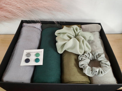 Large Premium Jersey Hijab Gift Box: Discover the elegance and comfort of the Large Premium Jersey Hijab Gift Box exclusively sold by Hikmah Boutique. This exquisite hijab gift box contains four premium Jersey Hijabs with matching hijab accessories to make it a perfect gift for a hijabi.