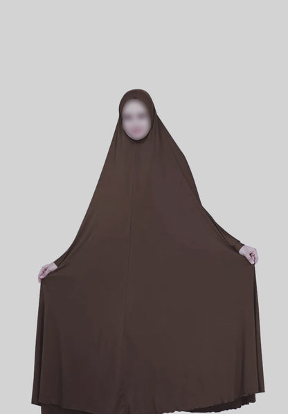 Discover our exquisite Lightweight Brown Jilbab crafted for modest clothing enthusiasts. Elevate your wardrobe with comfort and style. Shop now at Hikmah Boutique.