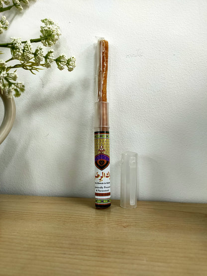 Discover the natural power of Miswak with our premium Miswak with Holder at Hikmah Boutique. Embrace Islamic tradition for superior oral hygiene with this organic toothbrush alternative. Shop now!
