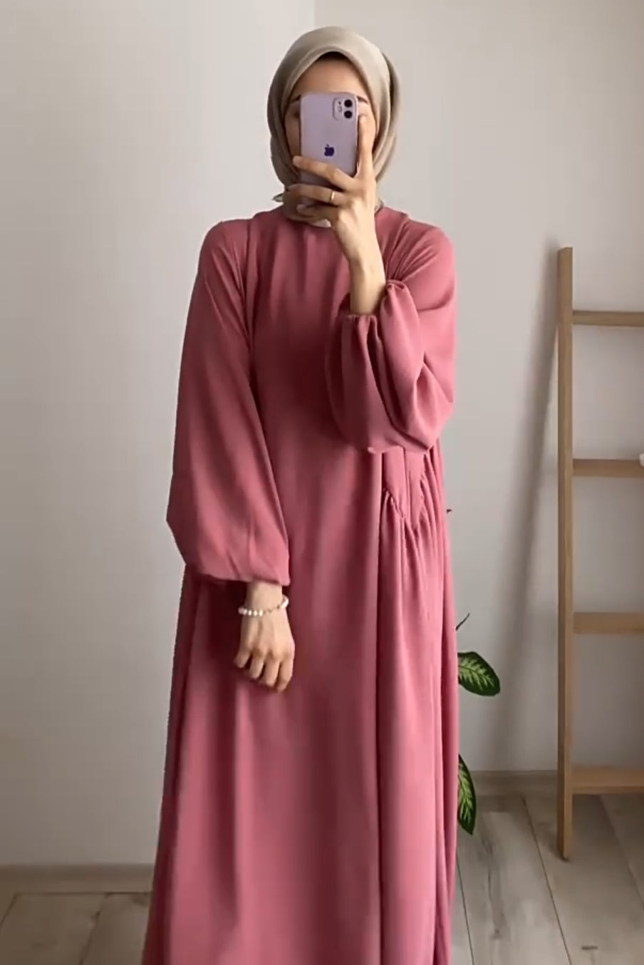 Shop the Modest Summer Abaya in Dusty Rose at Hikmah Boutique. Made from breathable crepe fabric, perfect for hot weather. Available online in all sizes. Buy now!