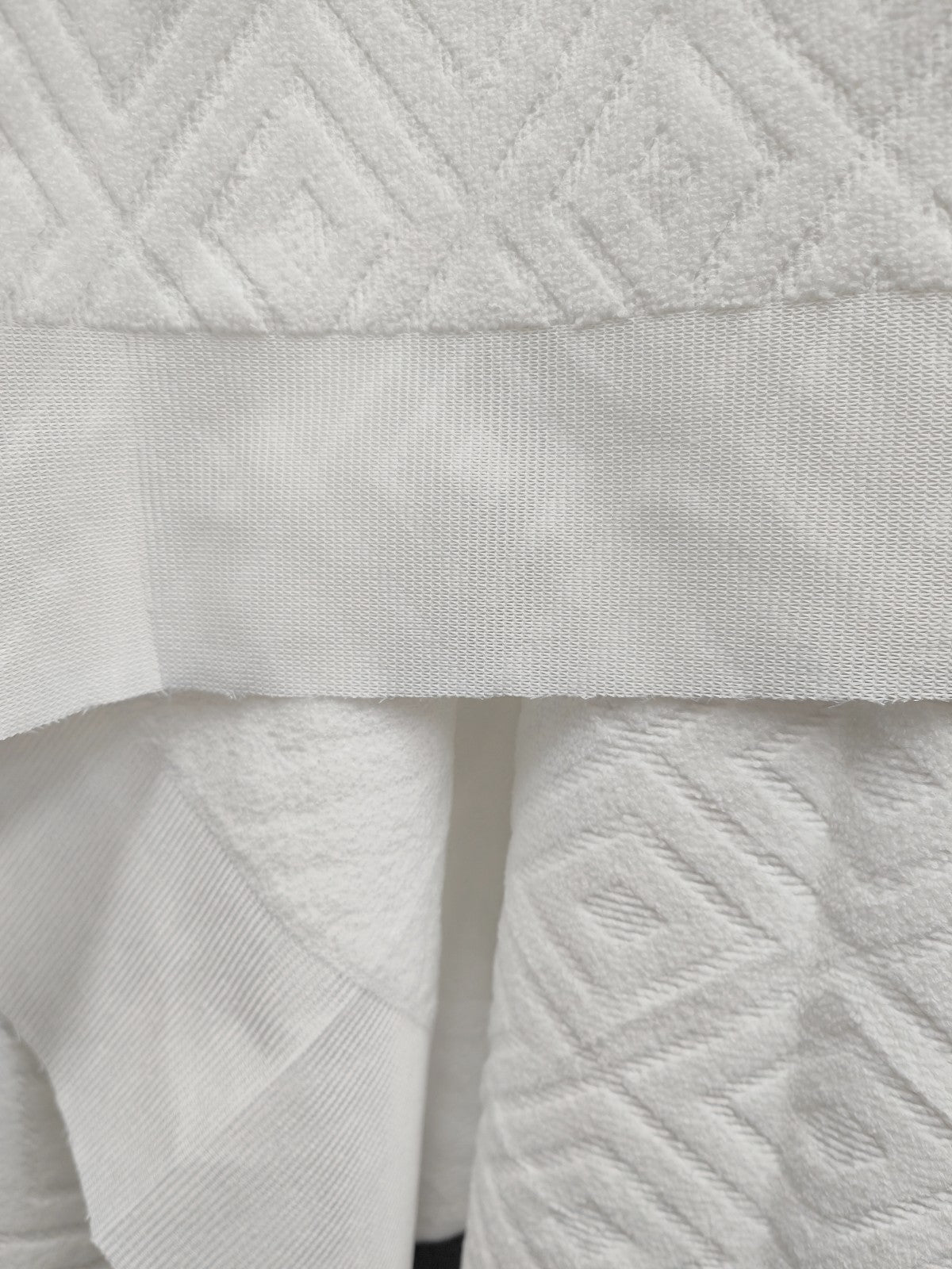 Elevate your Hajj and Umrah journey with the Premium Ihram 2-Piece Set for Men by Hikmah Boutique. Lightweight, seamless design for comfort in hot weather. Fast shipping in Australia and worldwide.
