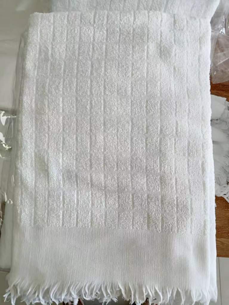 Experience ultimate comfort with our pure cotton Men's Ihram set, perfect for Hajj or Umrah. Enjoy comfortable pilgrimage with our cotton Ihram towels. Order your Ihram online today from Hikmah Boutique, Australia's trusted Ihram store.