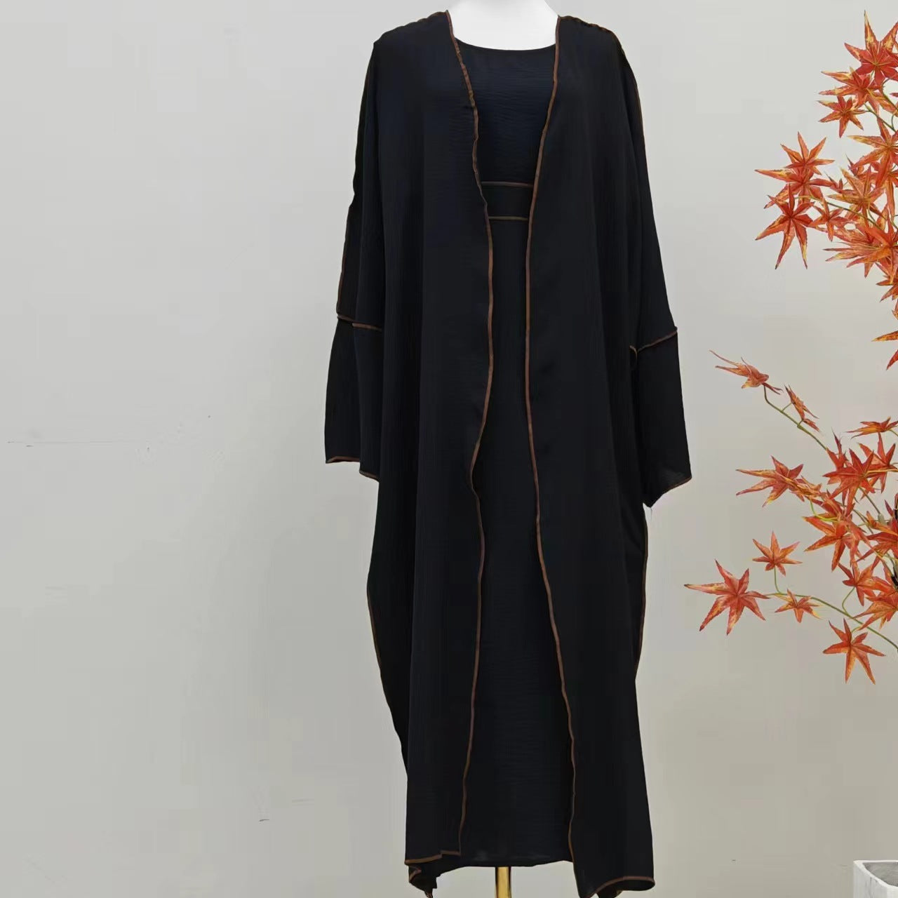 Modest Summer Abaya 2-Piece Set in Black is a wardrobe essential for every modest Islamic Clothing Hijabi. Exclusively available at Hikmah Boutique Australia Online.