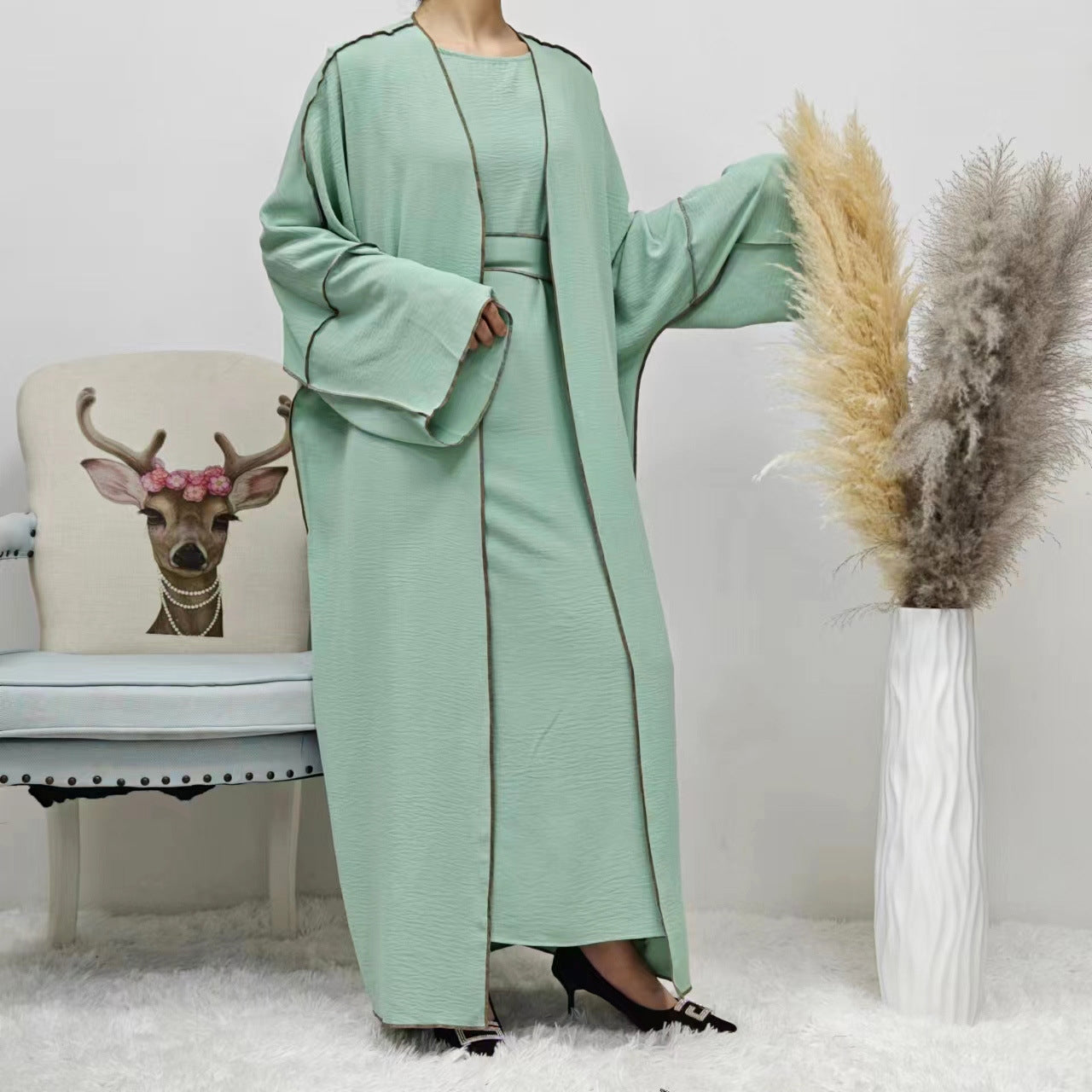 Channel modest elegance with our Summer Abaya 2-Piece Set in Dusty Green, perfect for hot and humid weather. Exclusively available at Hikmah Boutique Australia.