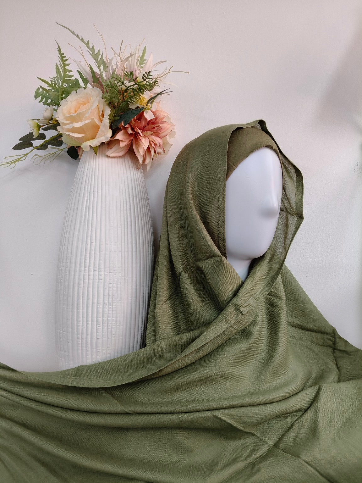 Keep up with the latest Modest fashion trends with our trendy hijab sets. These sets feature contemporary designs and colors that are in vogue, ensuring you always have a stylish option ready to wear.