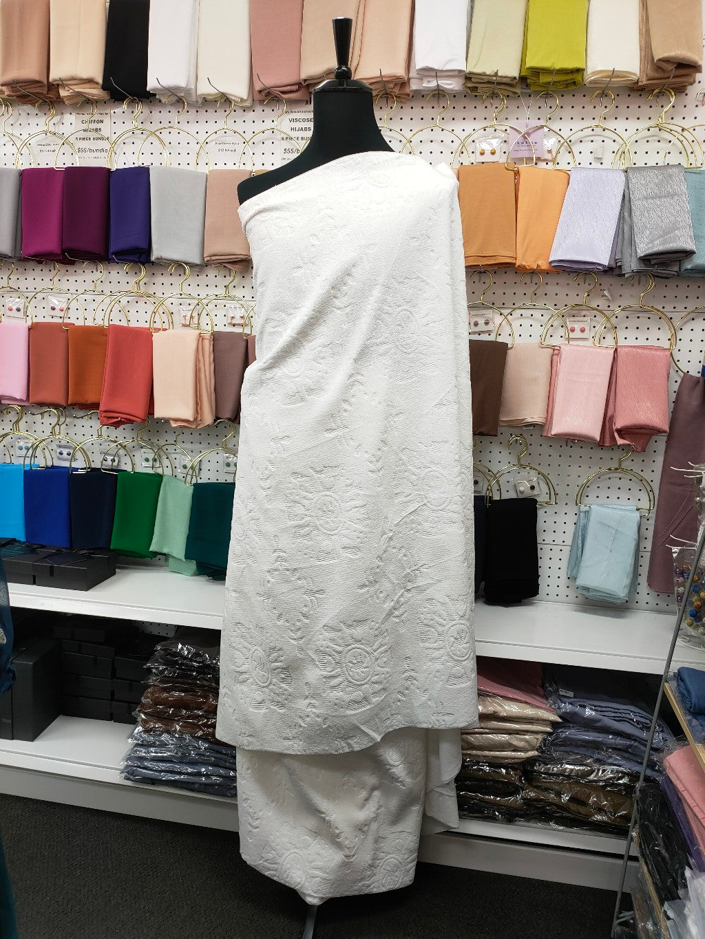 Elevate your pilgrimage with our premium Ihram 2 piece set, crafted from high-quality microfiber material. It is an extra long ihram measuring 235cm by 110cm. Perfect for Hajj & Umrah, shop now at Hikmah Boutique.