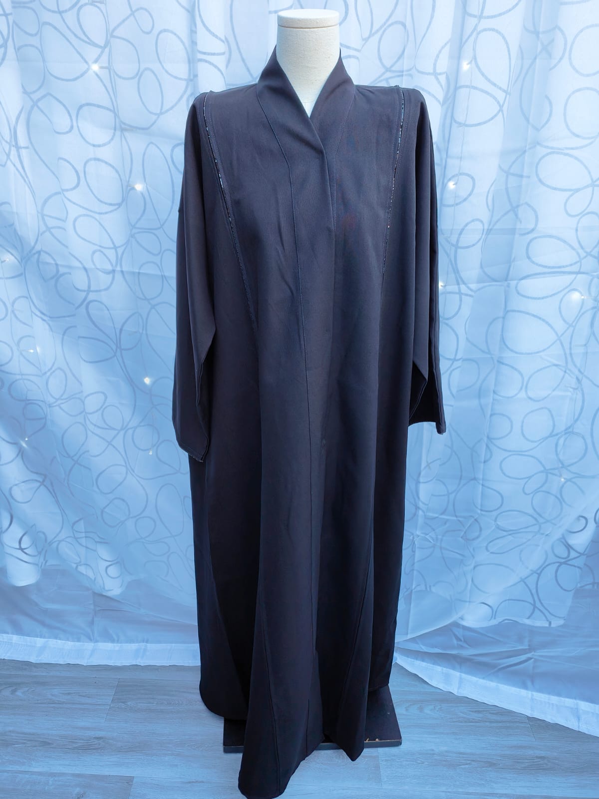 Discover the allure of our Exquisite Black Burqa Abaya - a blend of modern style and traditional modesty, exclusively available at Hikmah Boutique. Perfect for various occasions, this abaya exudes sophistication.
