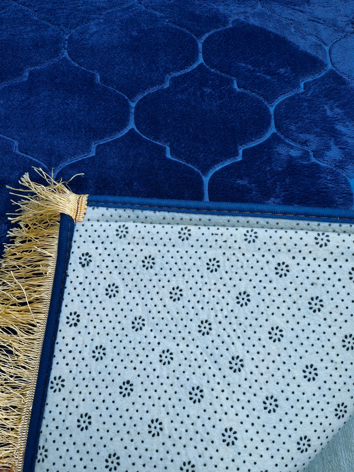 Discover the exquisite Royal Blue Padded Prayer Mat exclusively available at Hikmah Boutique. Experience unmatched comfort and quality at a reasonable price. Perfect for your daily prayers. Shop now!